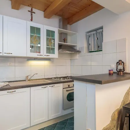 Ferienhaus Mit Privatpool Fur 4 Personen Ca 70 Qm In Bristane, Dalmatien Dalmatinisches Hinterland *