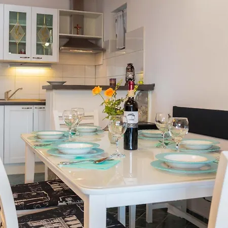 Ferienhaus Mit Privatpool Fur 4 Personen Ca 70 Qm In Bristane, Dalmatien Dalmatinisches Hinterland