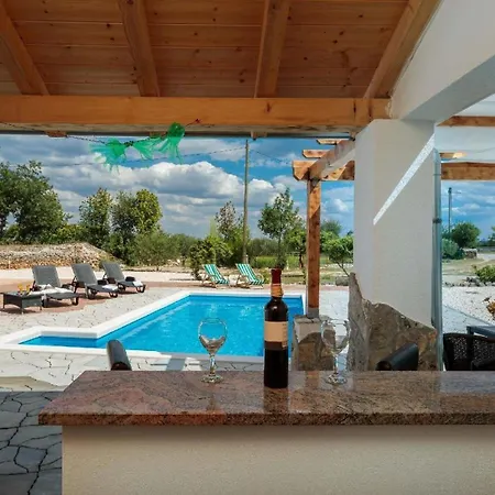 Prázdninový dům Ferienhaus Mit Privatpool Fur 4 Personen Ca 70 Qm In Bristane, Dalmatien Dalmatinisches Hinterland Bristane