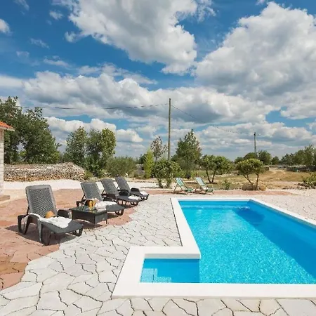 Ferienhaus Mit Privatpool Fur 4 Personen Ca 70 Qm In Bristane, Dalmatien Dalmatinisches Hinterland